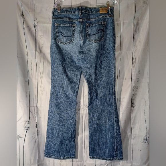 Levi's Signature Low Rise Bootcut Classic Faded Blue Denim Jeans - Picture 2 of 13